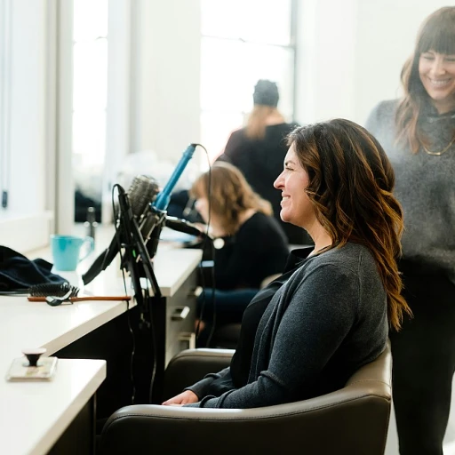 Adopter la coupe garçonne pour cheveux frisés : conseils et inspirations