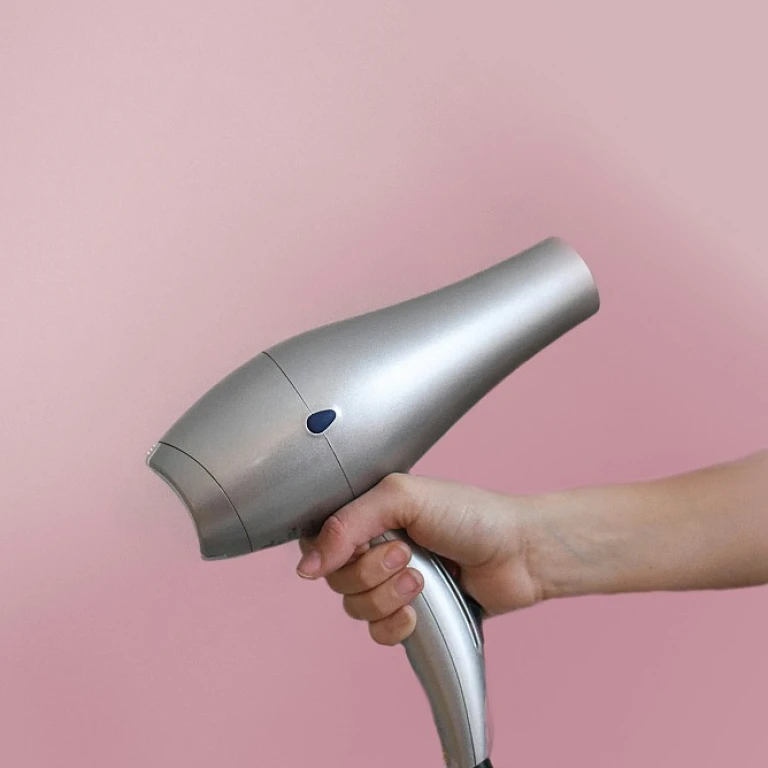 Combien coûte une coupe de cheveux pour femme ?