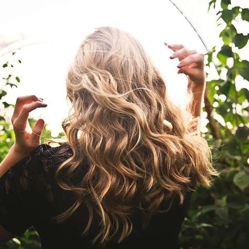 Les bienfaits du shampoing rose pour vos cheveux