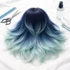 Coupe papillon : pourquoi cette coupe dégradée 70s revient dans tous les salons cet été
