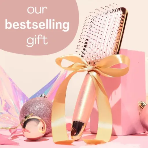 Test Brosse Cheveux Femme Lily England : une brosse plate jolie, efficace, mais pas parfaite